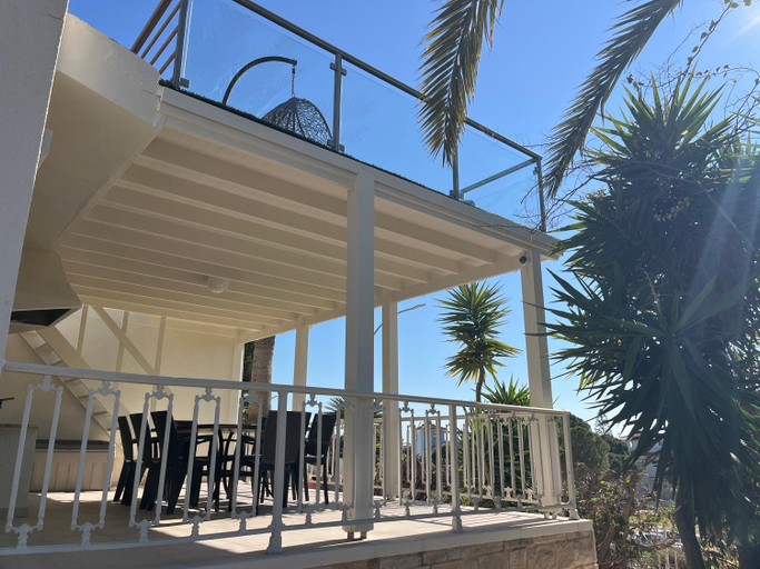 Exterior & Views, Villa Neyla Four bedroom Coral Bay Beach front