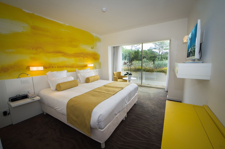 Bedroom 3, La Vague de Saint Paul, Alpes-Maritimes