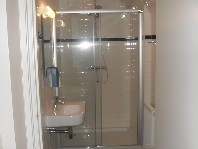 Bathroom 2, Hotel de Harmonie, Franekeradeel