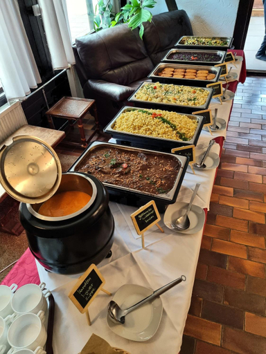 Food & Drinks