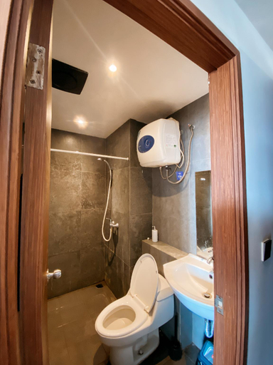 Bathroom 4, Apartment 2BR - Sudirman Suites Bandung, Bandung