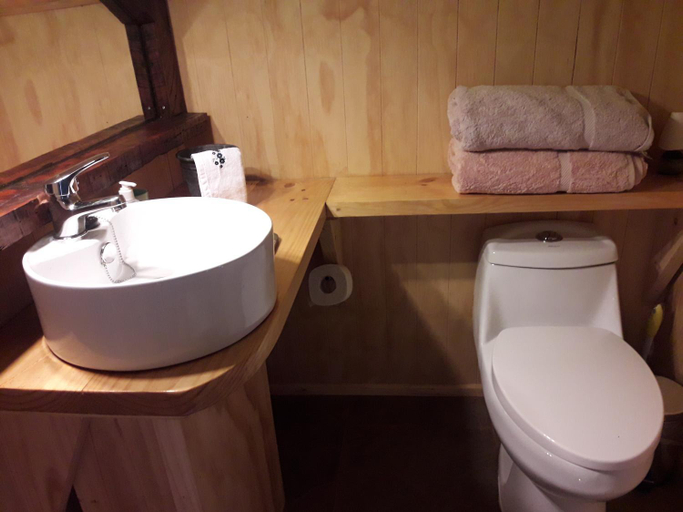 Bathroom 5, Hostal Arce Marron, Valparaíso