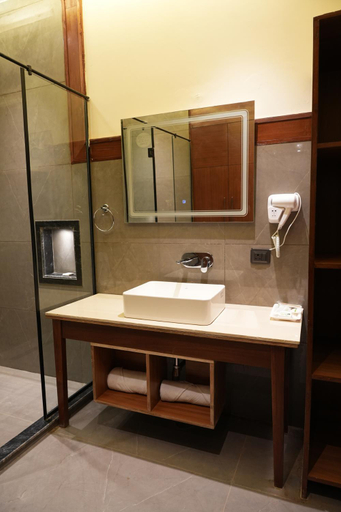 Bathroom 3, Devsha Jungle Resort, Nainital