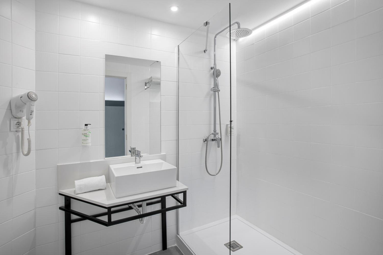 Bathroom 5, B&B Hotel Barcelona Granollers, Barcelona