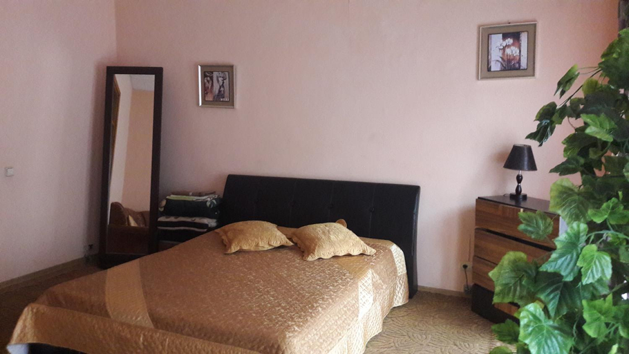 Others 5, Apartment on Svetlanskaya 7, Vladivostok gorsovet