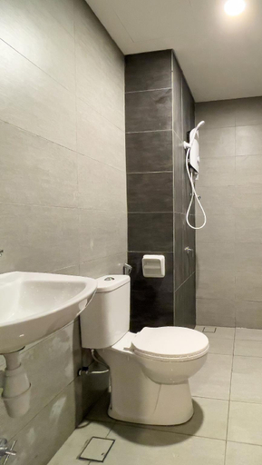 Bathroom 2, Edumetro at Subang Jaya, Subang Jaya