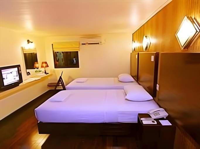 Bedroom 2, Mervit Hotel, Padang