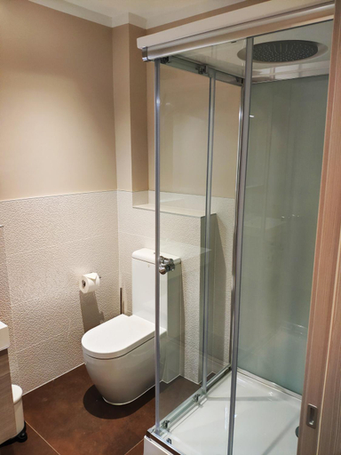 Bathroom 3, Kriemhilde Dependance, Worms