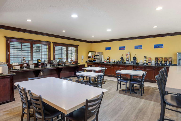 Food & Drinks 5, Best Western Anthony/West El Paso, El Paso