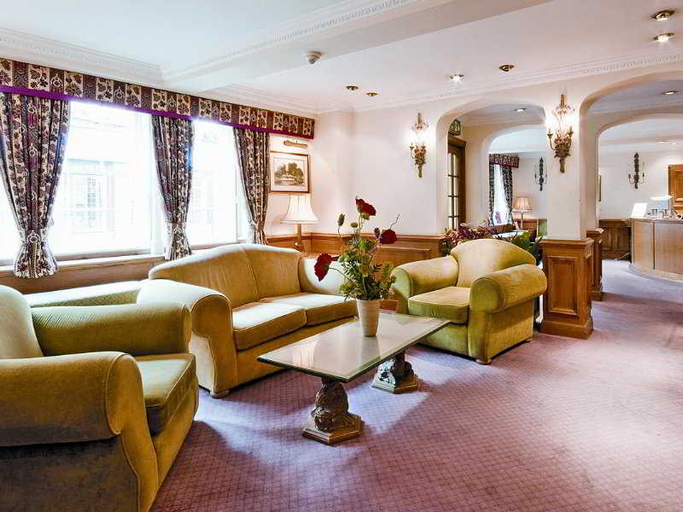 Public Area 3, Buckingham Villiers Hotel, Buckinghamshire