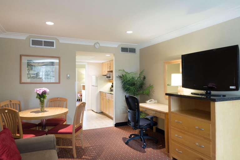 Public Area 2, Best Western Plus Kelowna Hotel & Suites, Central Okanagan