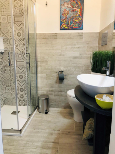Bathroom 5, Fantastic Dream, Catania