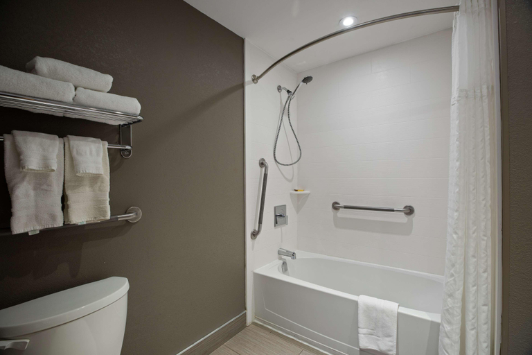 Bedroom 3, Best Western Plus Executive Inn Scarborough, Toronto