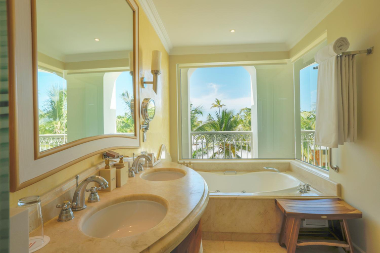 Bathroom 5, Iberostar Grand Bavaro Hotel, Salvaleon de Higuey