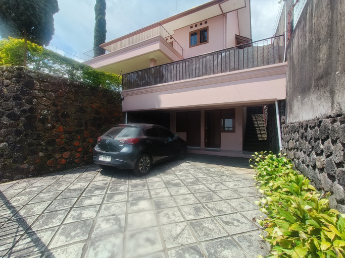 Others 2, Villa Sulthon, Karanganyar