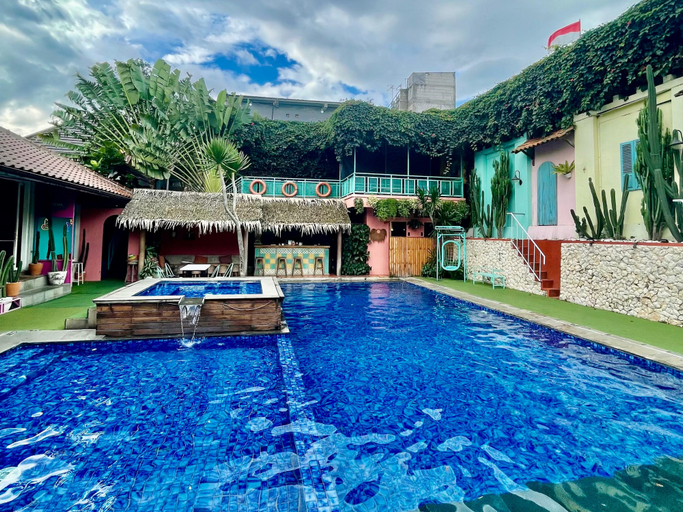 Sport & Beauty, Urbanview Hotel near Paris Van Java Mall, Bandung