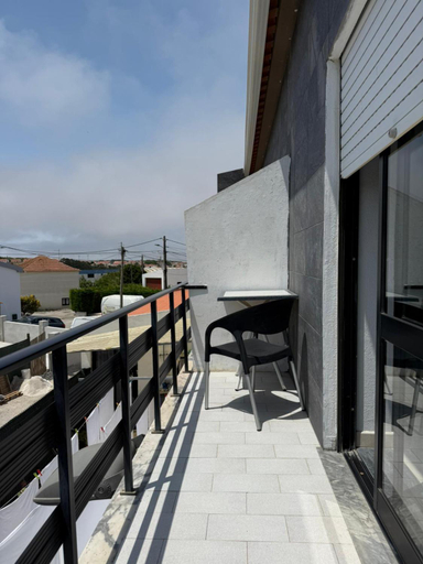 Others 3, Alojamento Dona Ines de Castro, Peniche