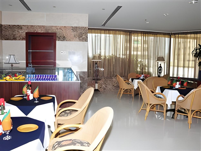 Food & Drinks, Marina Tower, Manama