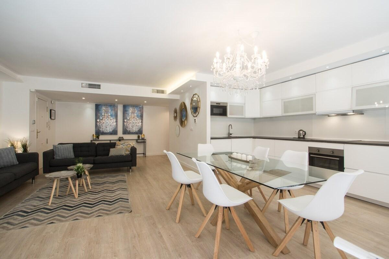 Others 4, Large 4BR with AC Steps to the Beach, Alicante