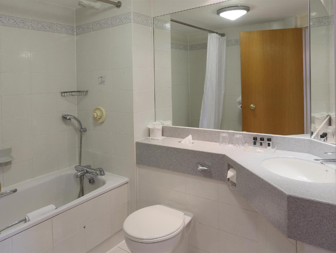 Bathroom 5, DoubleTree by Hilton Stoke on Trent, Stoke-on-Trent