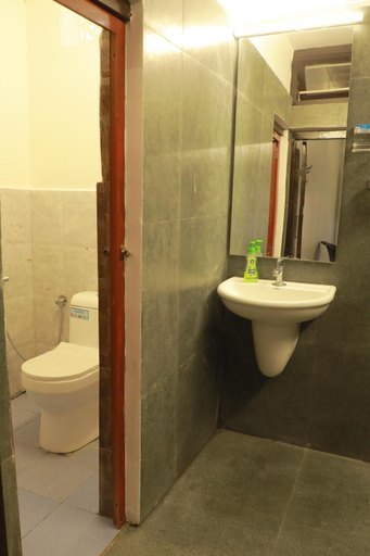 Bathroom 2, Mulanthanam Resorts, Alappuzha