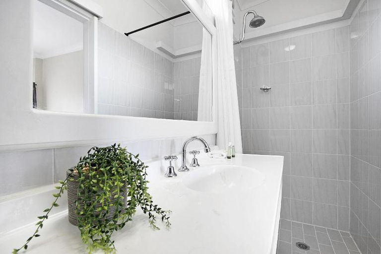 Bathroom 3, Engadine Motor Inn, Sutherland Shire - West