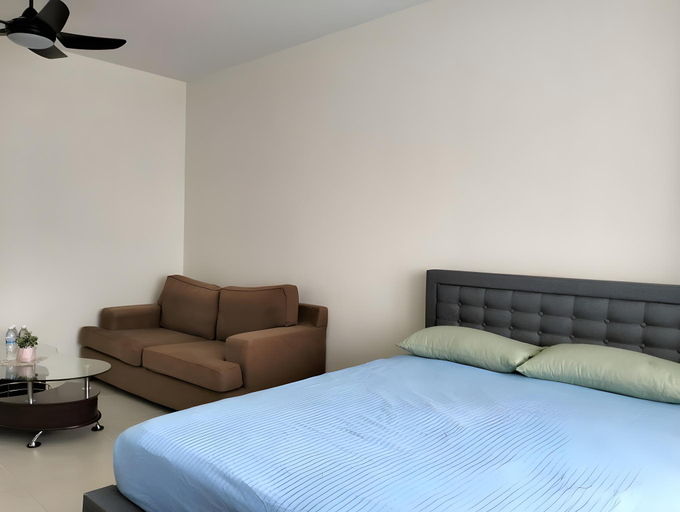 Bedroom 3, Business Getaways Suite 3 pa @ Riverine Kuching, Kuching