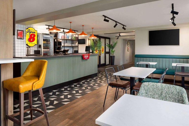 Food & Drinks 4, Super 8 by Wyndham Durham, Durham