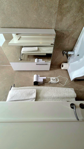 Bathroom, Hotel Alysa Korce, Korçës