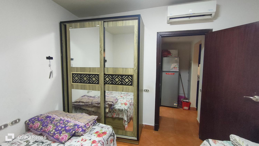 Bedroom 4, Porto Sokhna pyramids, 'Ataqah