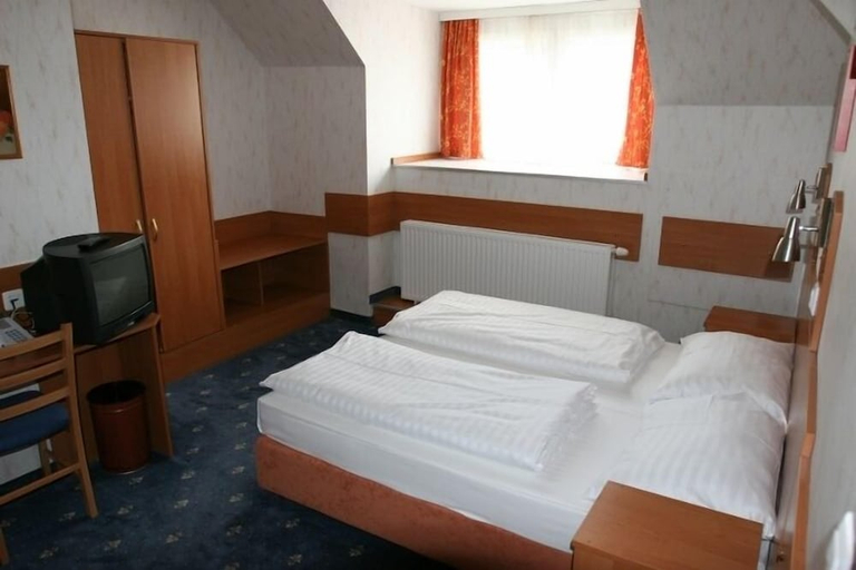 Bedroom 2, Terminus Hotel, Wien