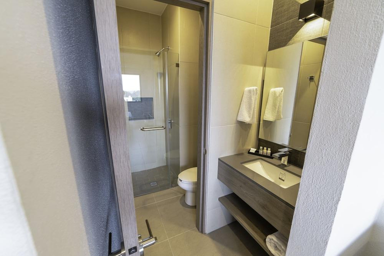 Bathroom 3, TH HOTEL & VIVIENDA, Tepatitlán de Morelos