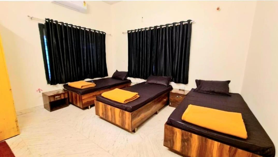 Bedroom 1, Rostel Backpackers Hostel, Pune