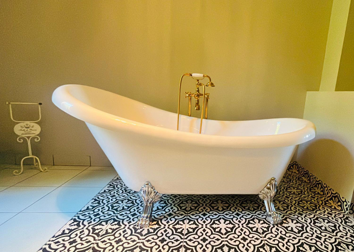 Bathroom 5, Lokanga Boutique Hotel, Analamanga