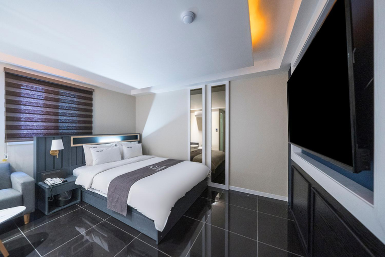 Bedroom 4, Hotel Duruwa (main building), Gyeyang
