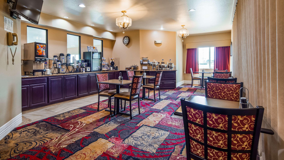 Food & Drinks 5, Best Western Parsons Inn, Labette