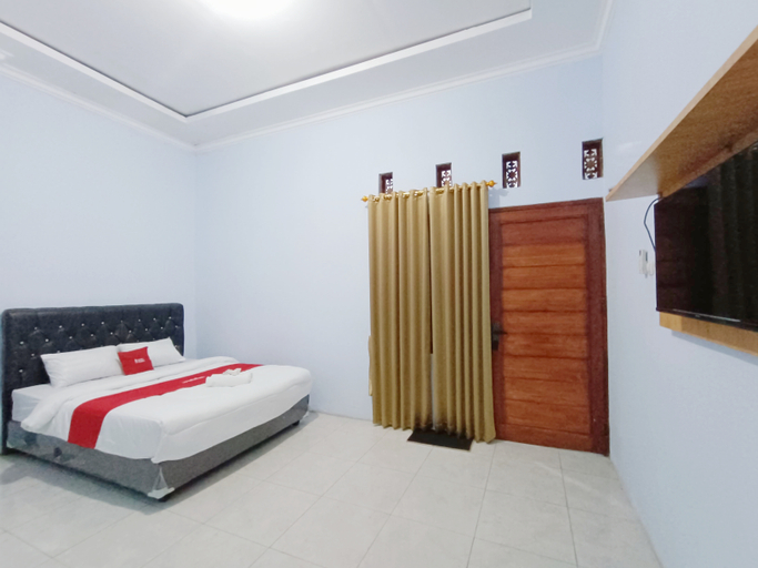 Bedroom 4, Guest House AA Syariah by Hello Room, Pekalongan