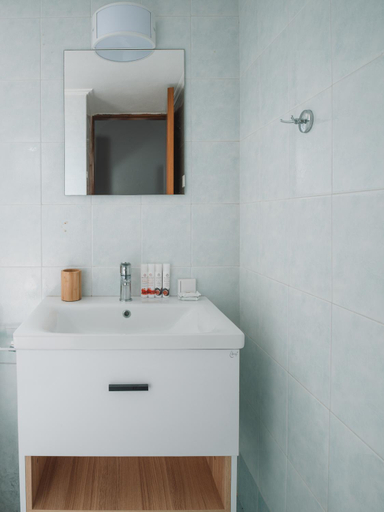 Bathroom 3, Giosifaki, South Aegean