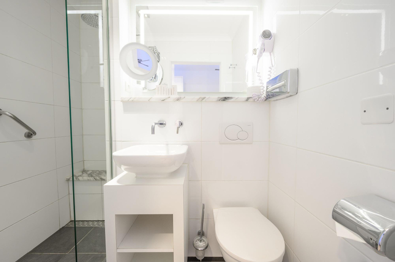 Bathroom 2, Hotel Saint-Aygulf, Var