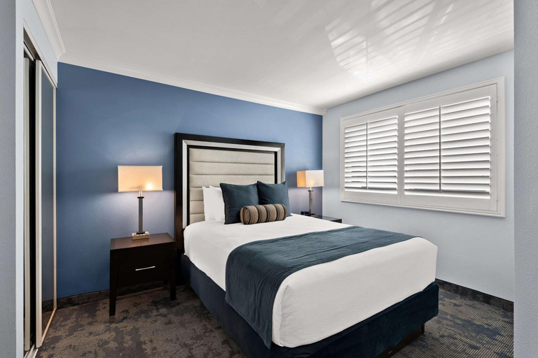 Bedroom 5, Manhattan Beach Hotel, Los Angeles