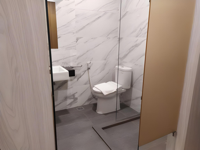 Bathroom 3, Victory Hotel, Central Jakarta