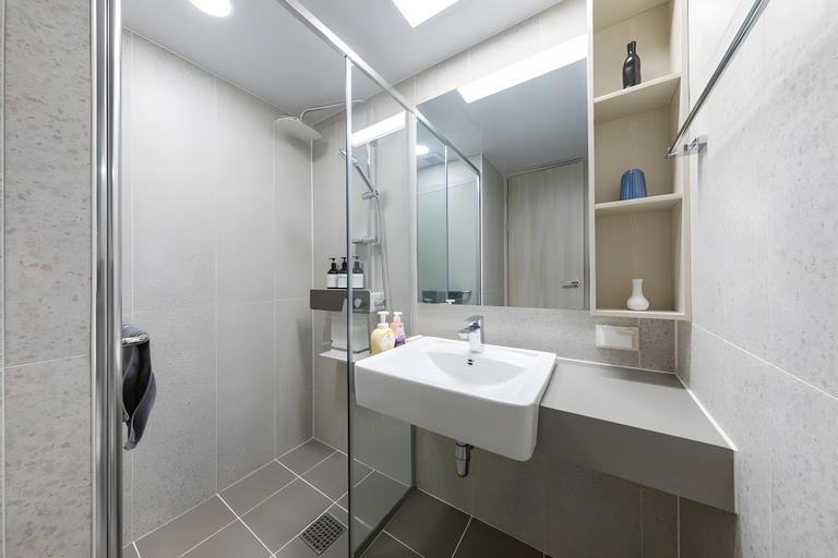Bathroom 2, Sokcho Summit Bay 804, Goseong