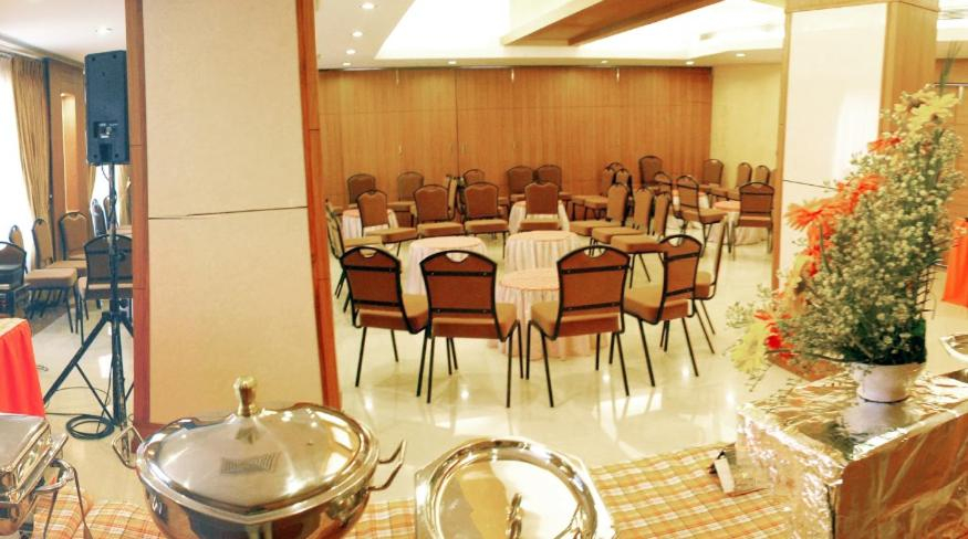 Food & Drinks 4, Hotel Deepa Comforts, Dakshina Kannada