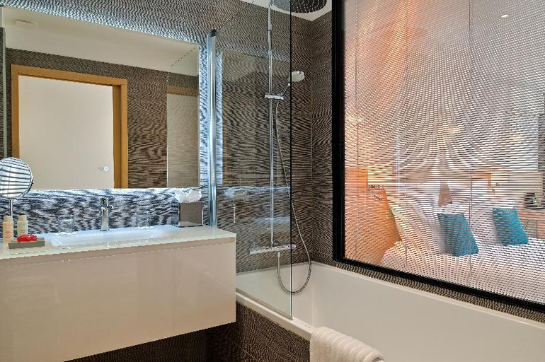 Bathroom 5, Hotel La Roya, Haute-Corse