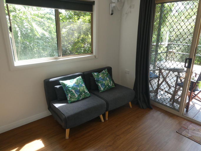 Others 4, Vista Hinchinbrook, Cardwell