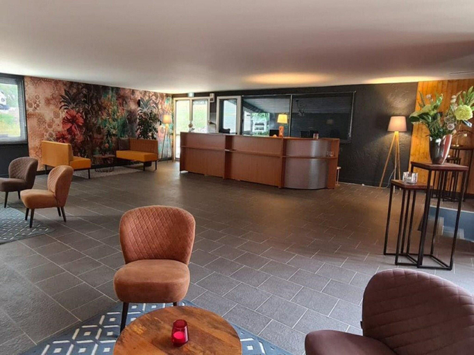 Others 2, Bungalow in Lanzac near Dordogne River, Lot