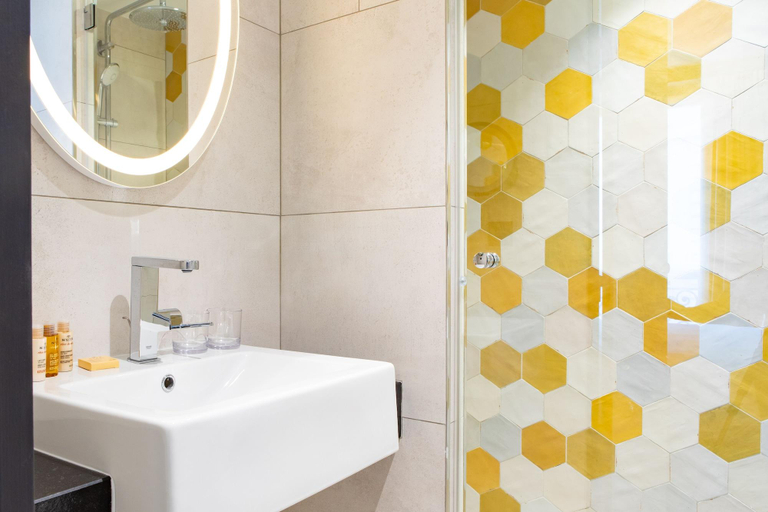 Bathroom 3, Hotel de l'Ocean, Paris