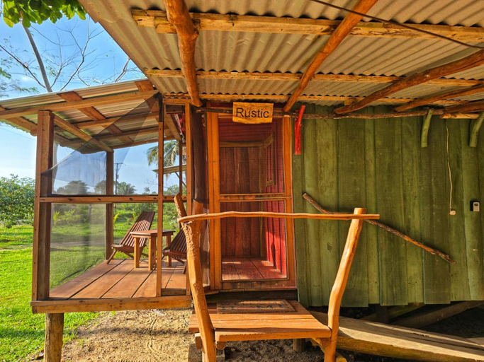Others 4, Rustic Cabin at Freshwater Creek Cabanas