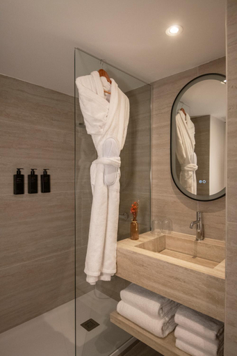 Bathroom, le Cetai Cannes Beach Hotel, Alpes-Maritimes
