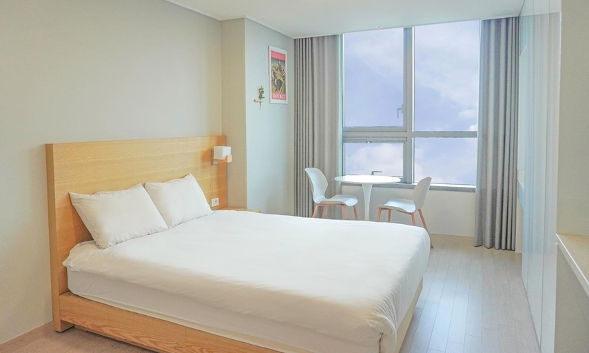 Others 3, Songdo Dahlbitstay, Yeonsu